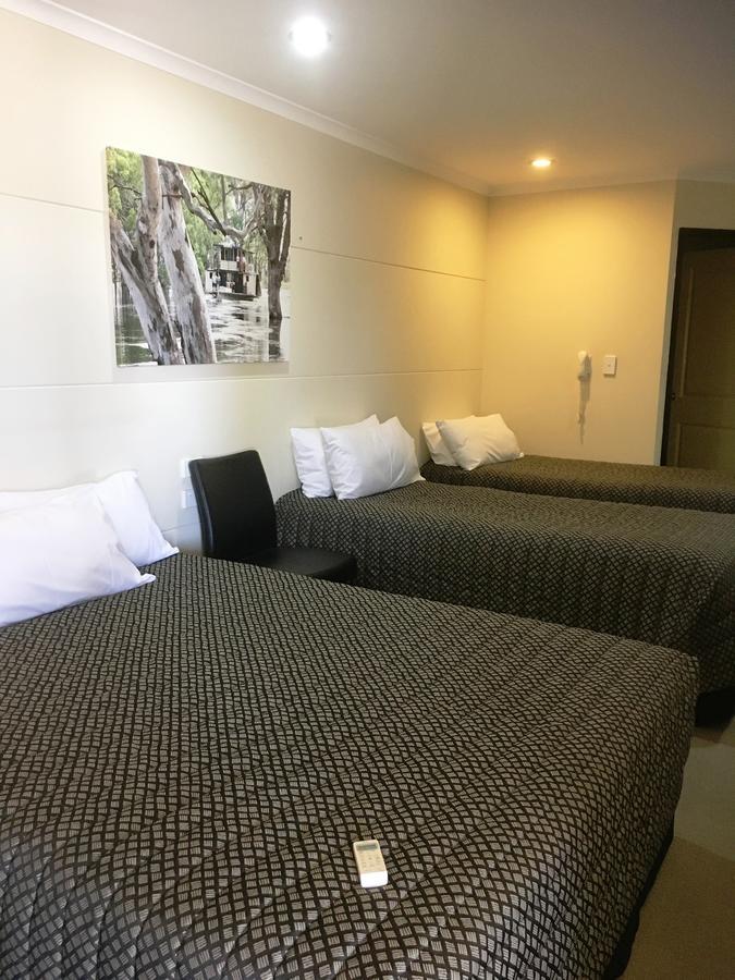 Balranald Club Motel Esterno foto